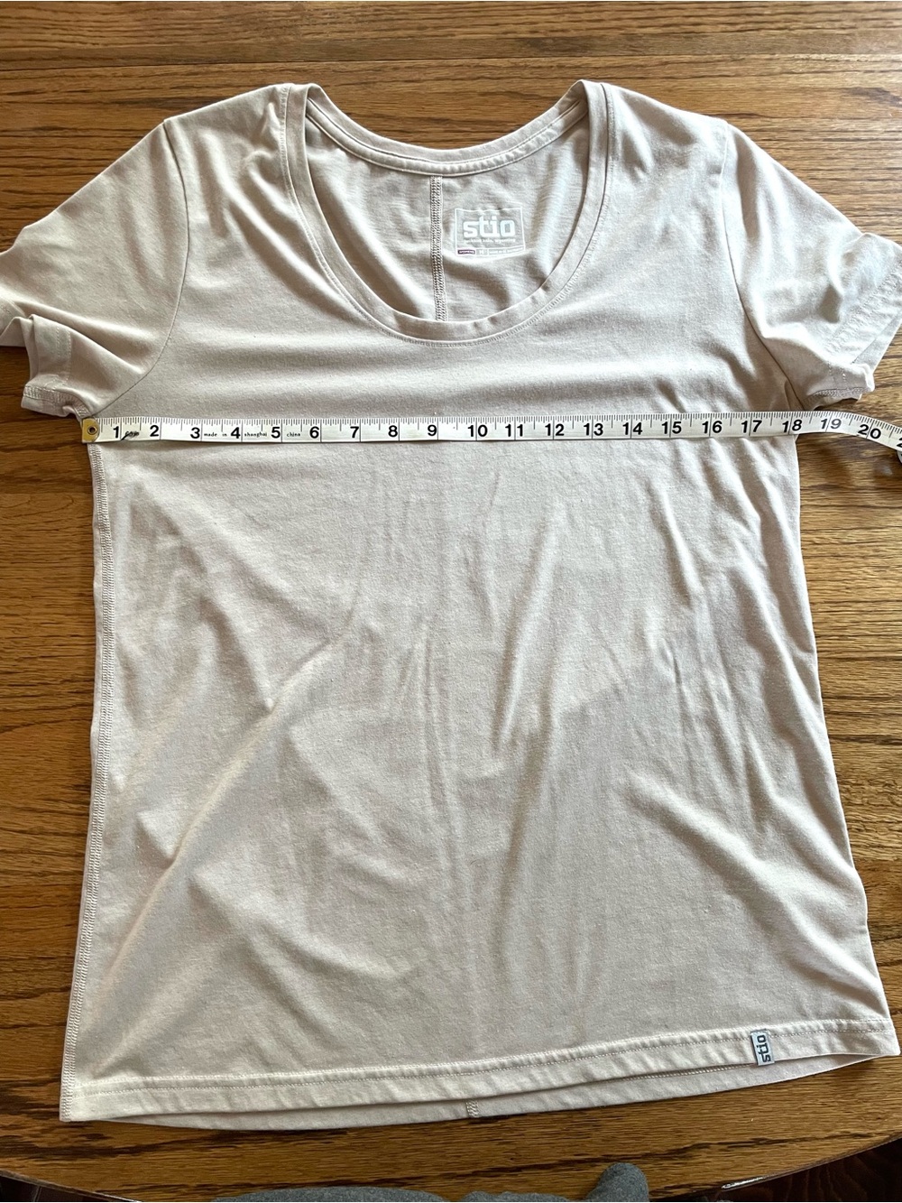 Stio Divide Scoop Neck Tee Womens Size Medium Short Sleeve Neutral Beige - Picture 5 of 7